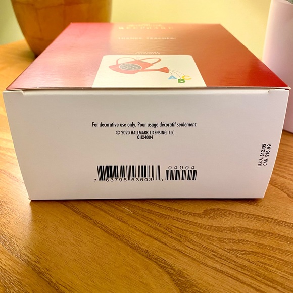HALLMARK “Thanks, Teacher!” 2020 ornament - Picture 7 of 8
